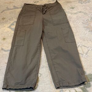 AGOLDE Olive Cargo Crop Pants - Casual Utility Style